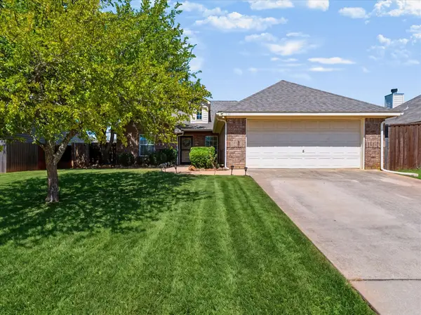 732 Countryside Drive, Aubrey, TX 76227