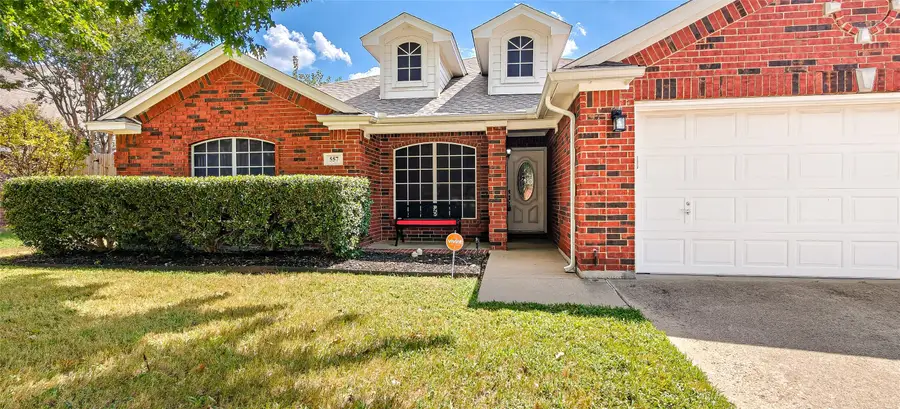 557 Willowview Drive, Saginaw, TX 76179 - #2