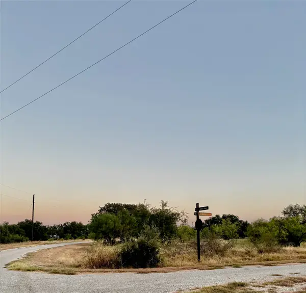 529-530 Beacon Circle, Brownwood, TX 76801