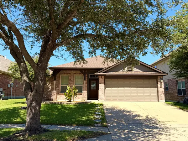 10356 Bradshaw Drive, Fort Worth, TX 76108