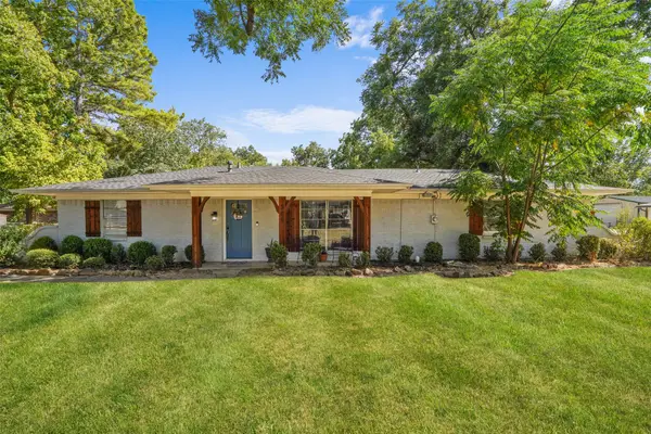 300 E Pecan Street, Aubrey, TX 76227