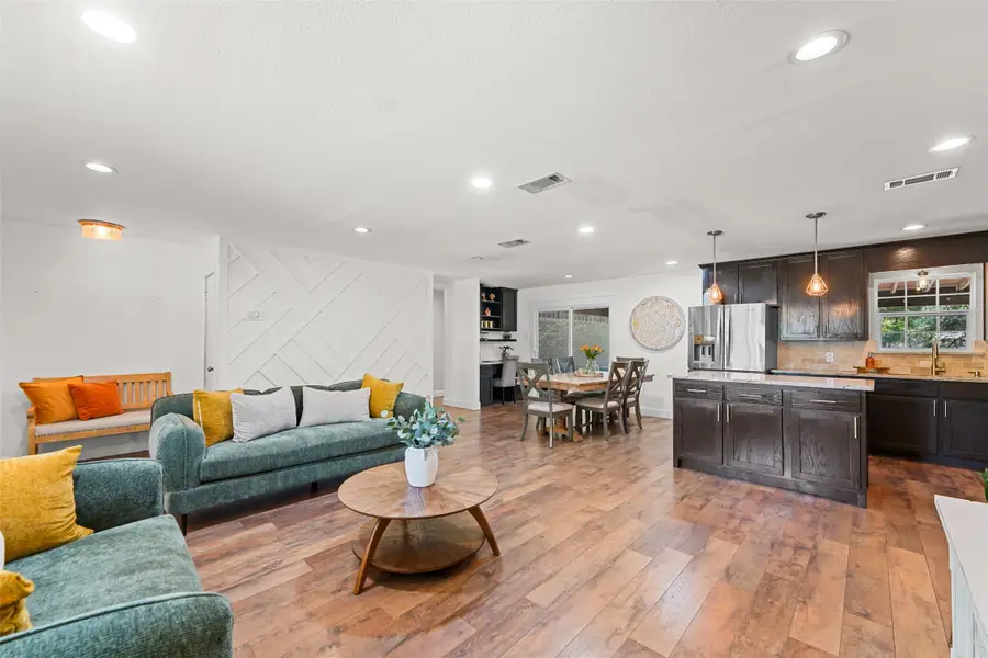 300 E Pecan Street, Aubrey, TX 76227 - #3