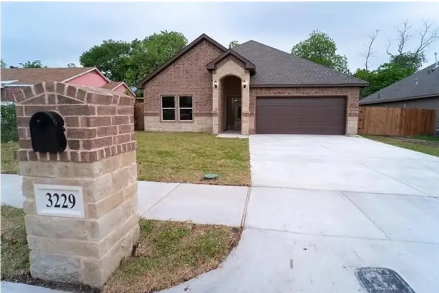 3229 Thannisch Avenue, Fort Worth, TX 76105 - #2