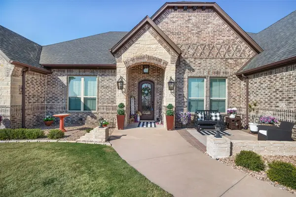 329 Kenyon Court, Granbury, TX 76049