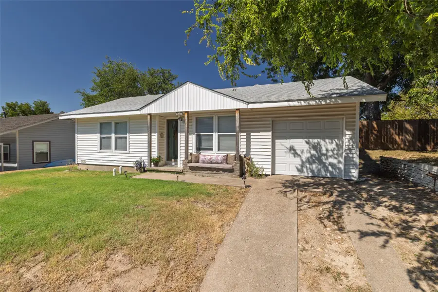 1209 Grace Street, Weatherford, TX 76086 - #2