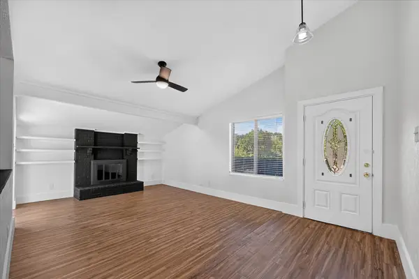 2922 Bonanza Lane, Garland, TX 75042