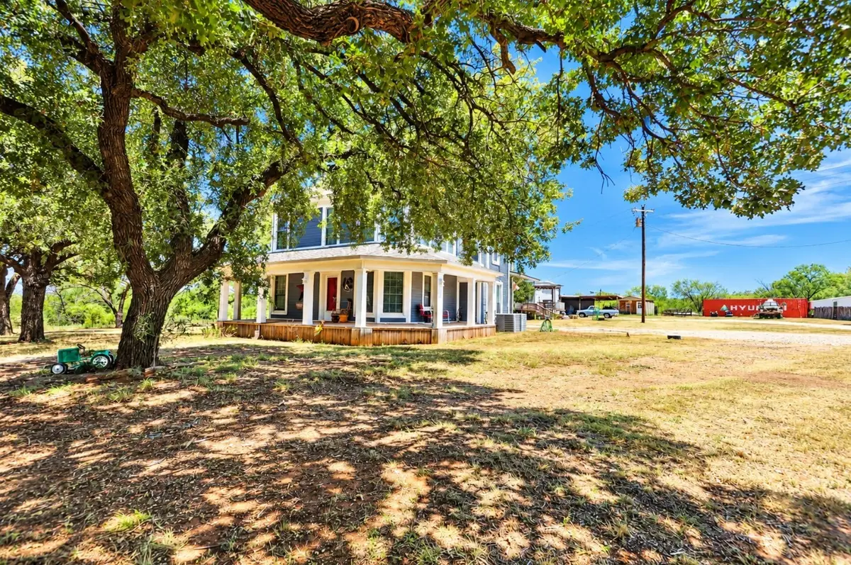 433 Brewster Street, Moran, TX 76464 - #1