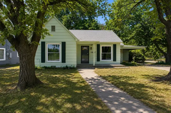 1031 Ritchey Street, Gainesville, TX 76240