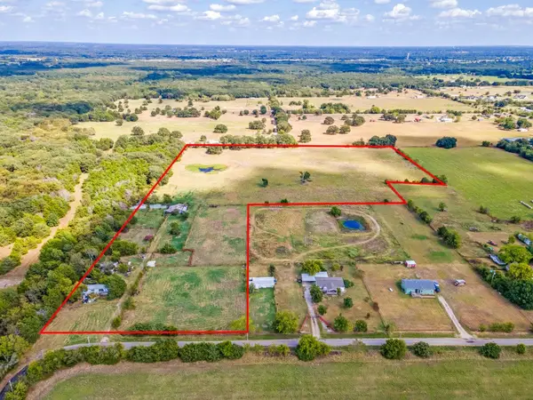 2165 County Road 3304, Greenville, TX 75402