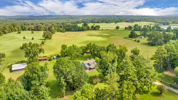 1368 County Road 2206, Rusk, TX 75785