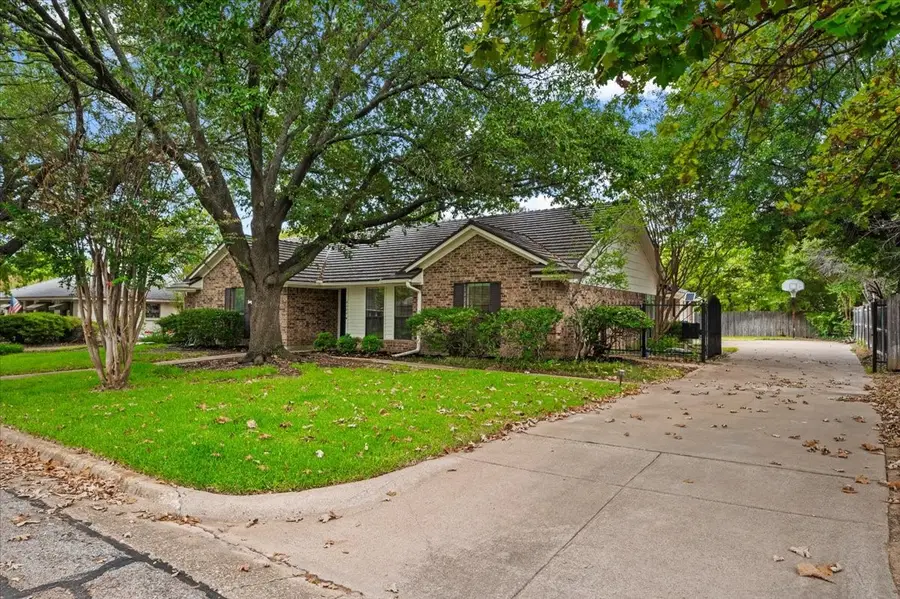 4604 Clay Court Lane, Arlington, TX 76017 - #3