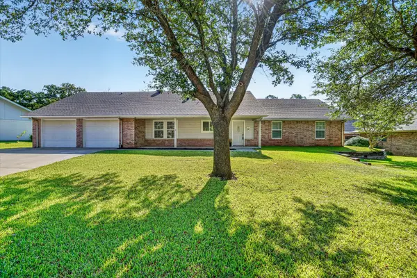 215 Mistletoe Lane, Keene, TX 76059