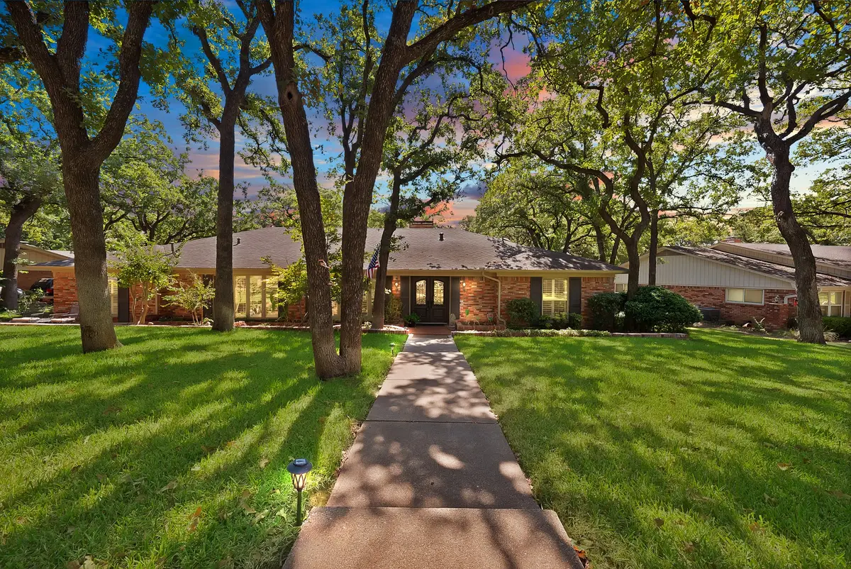 3008 Cambridge Drive, Arlington, TX 76013 - #1