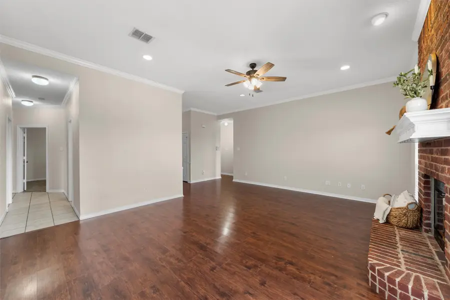 217 Keswick Drive, Hewitt, TX 76643 - #3