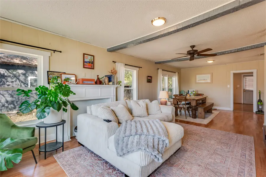 228 W Archer Street, Jacksboro, TX 76458 - #2