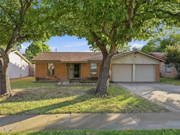 7228 Oldham Place, North Richland Hills, TX 76182