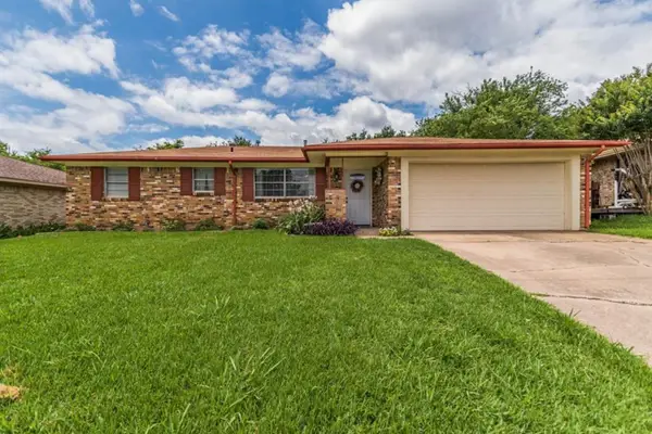 2015 Brenda Avenue, Denison, TX 75020