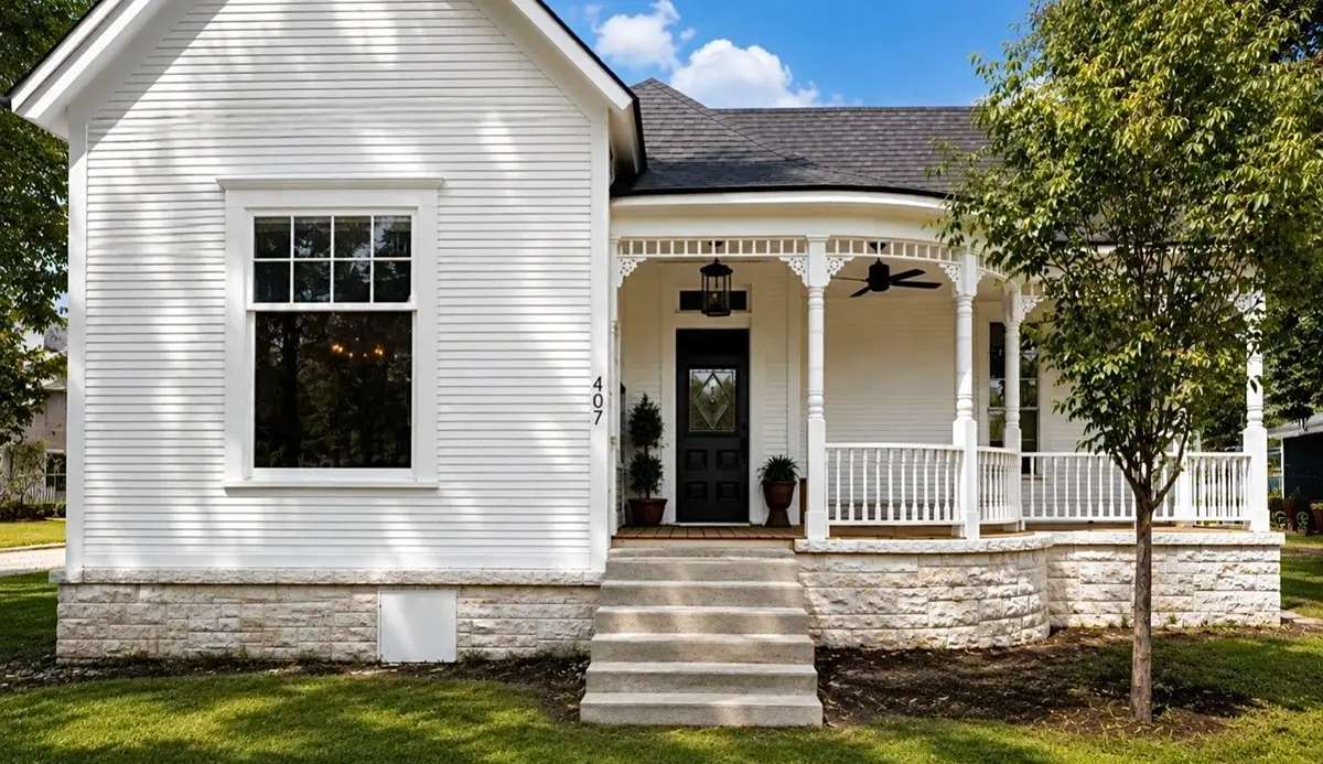 407 W Highland Avenue, Comanche, TX 76442 - #1