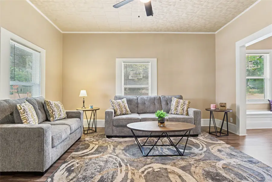 108 E Tyler Street, Ennis, TX 75119 - #2