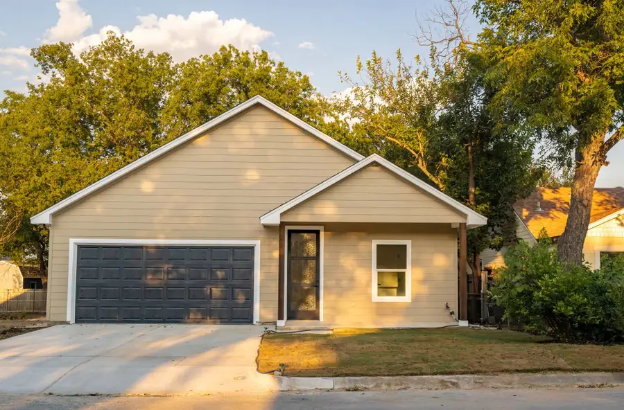 321 S Rusk, Weatherford, TX 76086 - #2