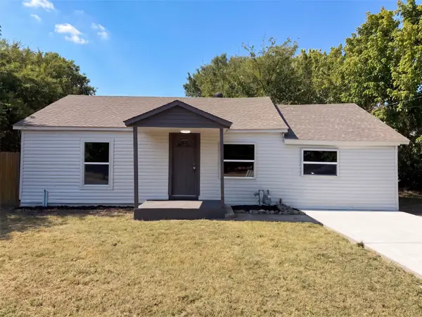 1418 Moss Street, Gainesville, TX 76240