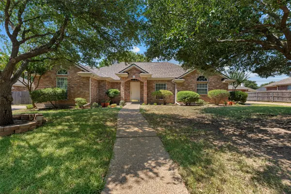 1209 Heatherwood, Hewitt, TX 76643