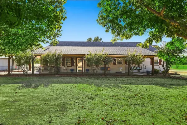 5855 Ge Horton Road, Justin, TX 76247