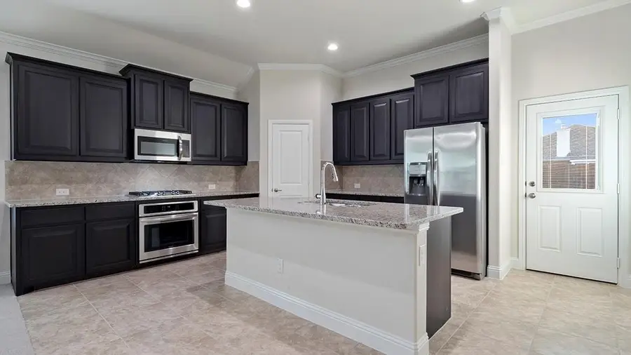 1006 Summer Grove Drive, Midlothian, TX 76065 - #2