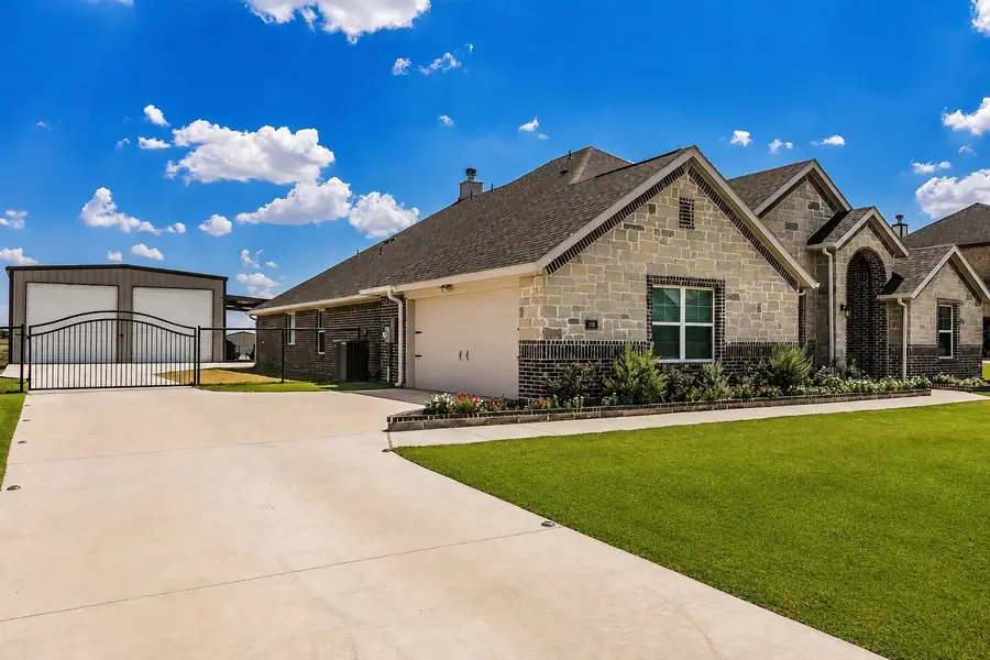 198 Spanish Moss Trail, Rhome, TX 76078 - #2