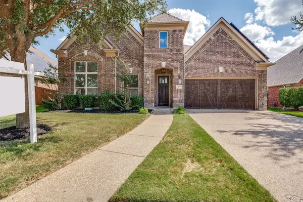 703 Waterlane Drive, Mansfield, TX 76063