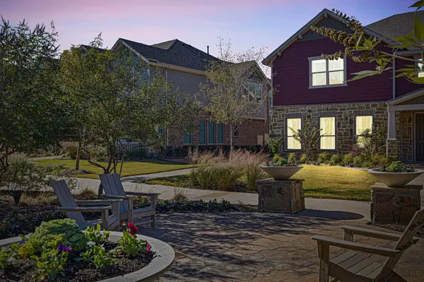 4335 Fall Blossom Drive, Arlington, TX 76005