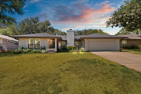 2500 Highgate Drive, Arlington, TX 76016
