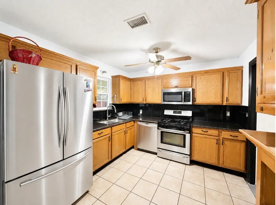 4408 Hunter Street, Haltom City, TX 76117 - #2