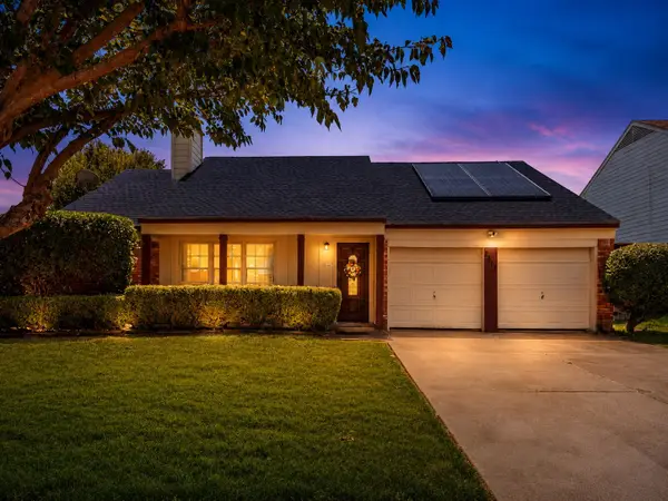 2617 Winslow Drive, Grand Prairie, TX 75052