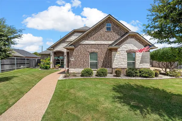804 Gallant Fox, Hewitt, TX 76643