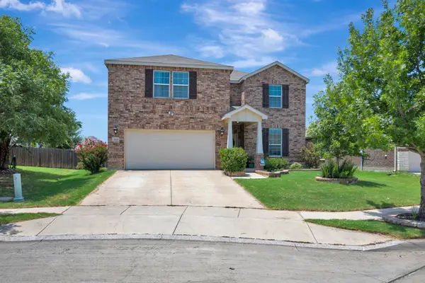 8105 Kurgan Trail, Fort Worth, TX 76131