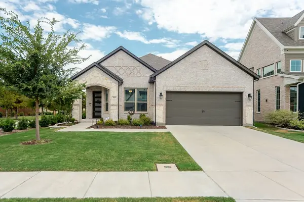 3816 Lochwood Drive, Rowlett, TX 75088
