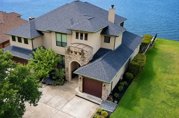 182 April Waters Drive N, Montgomery, TX 77356