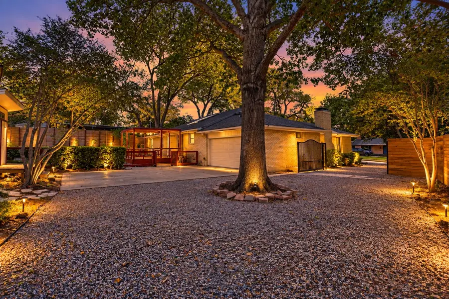 10035 Woodgrove Drive, Dallas, TX 75218 - #2