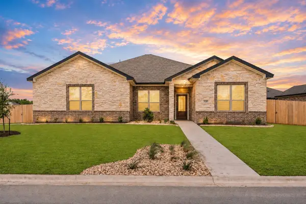 126 Lasso Loop, Lorena, TX 76655