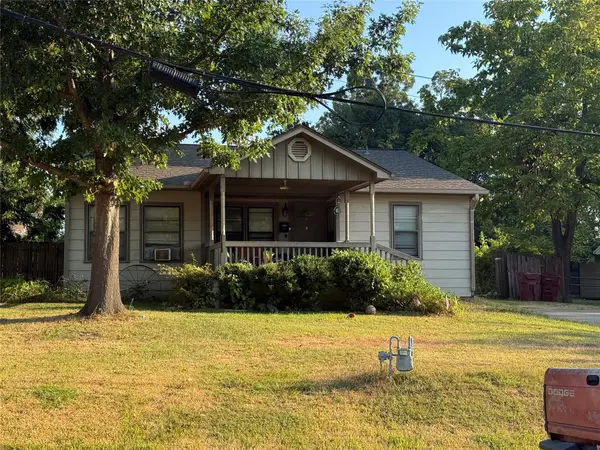 309 E 2nd Street, Bonham, TX 75418