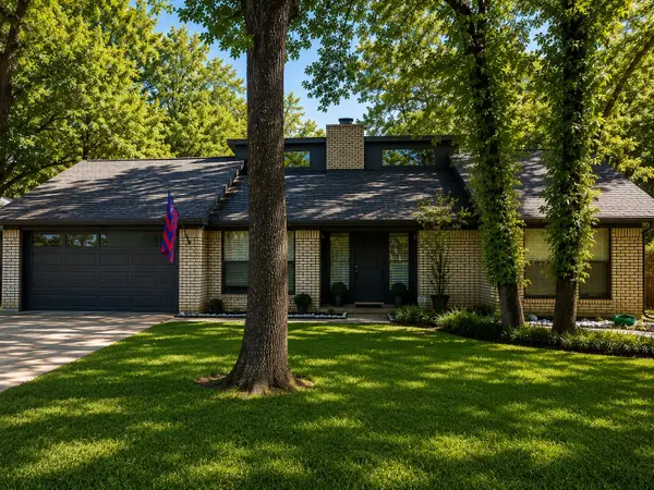 2858 Cresthaven Drive, Grapevine, TX 76051