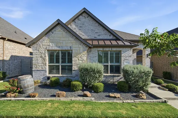 908 Plaza Lane, Argyle, TX 76226