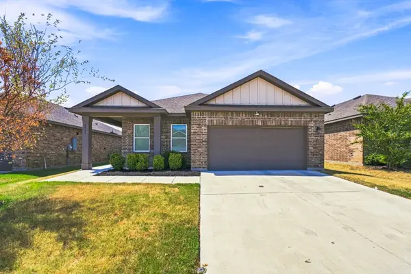 8405 Hawkview Drive, Fort Worth, TX 76179