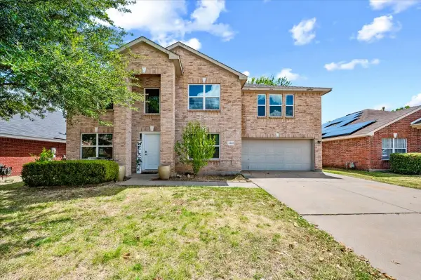 2423 Ranchview Drive, Grand Prairie, TX 75052
