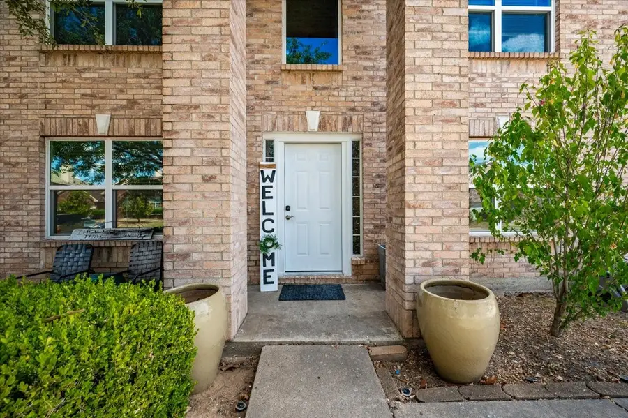 2423 Ranchview Drive, Grand Prairie, TX 75052 - #3