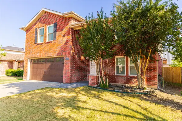 5537 Camarillo Drive, Fort Worth, TX 76244