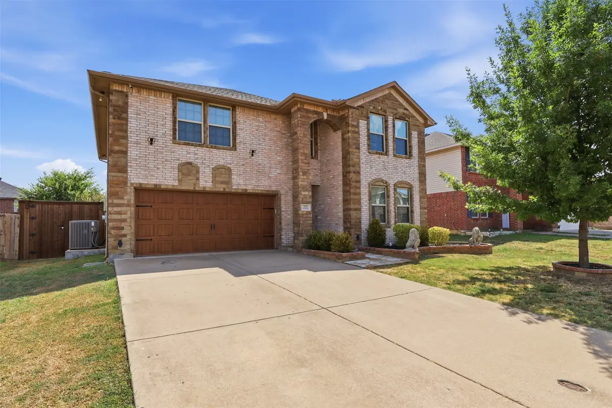 2119 Edgewood Drive, Grand Prairie, TX 75052 - #1