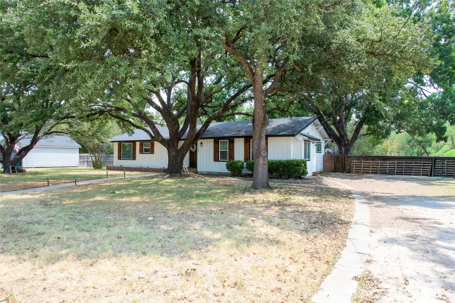 1132 W 8th Street, McGregor, TX 76657 - #2