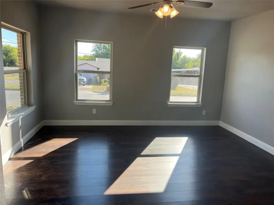 4340 M Avenue, Fort Worth, TX 76105 - #3